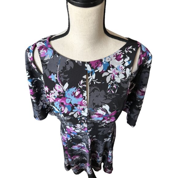 Torrid Black Purple Dress Flower Print Georgette Flutter Sleeve Cutouts Size 18 - Picture 2 of 8